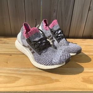 Adidas Ultra Boost BB6524 Pink Breast Cancer Ribbon Knit Athletic Sneaker Sz 10